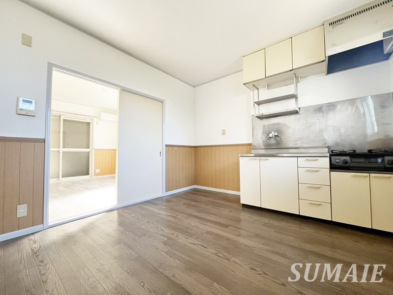 フローリスハイムＢの居間・リビング