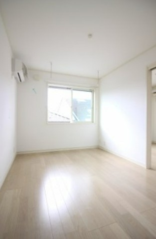 フェリセス・コヒナタの洋室