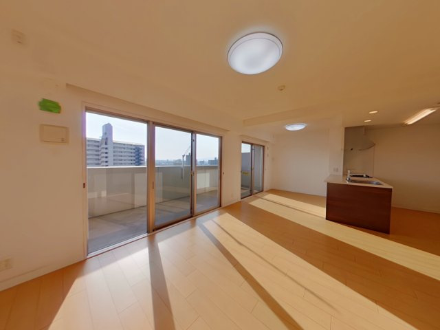 アルファステイツ老松町五番館の居間・リビング