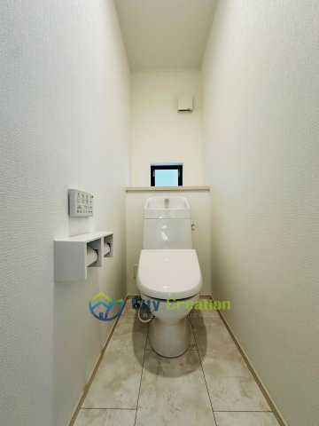 藤沢市藤が岡　新築戸建　B号棟のトイレ