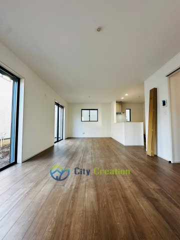 藤沢市藤が岡　新築戸建　B号棟の居間・リビング