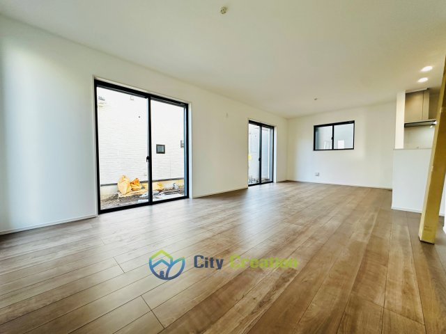 藤沢市藤が岡　新築戸建　B号棟の居間・リビング