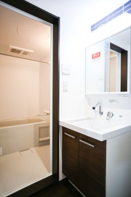 【洗面所】 | storia北方 | 気持ちよく過ごせる水回り空間です。写真は類似です。