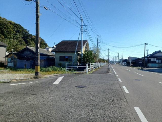 大字郡司分の前面道路含む現地写真