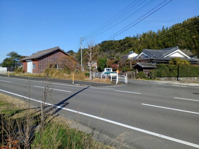 大字郡司分の前面道路含む現地写真