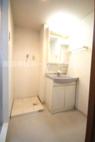 【シャワールーム】