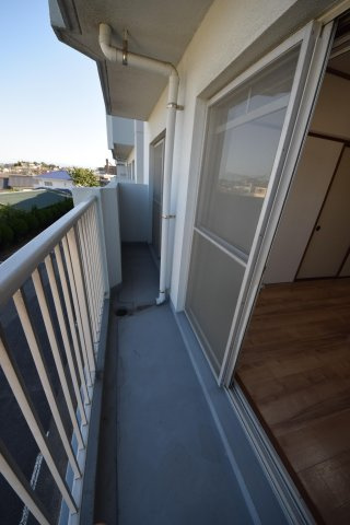 フォーサイト紫R・View terraceのバルコニー|開放的で明るい空間を演出してくれるバルコニーです
