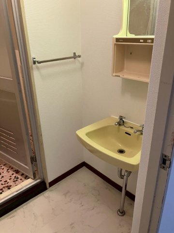 フォーサイト紫R・View terraceの独立洗面台|同建物別部屋 現況優先