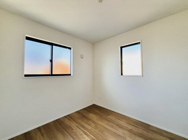 茅ヶ崎市代官町　新築戸建の洋室