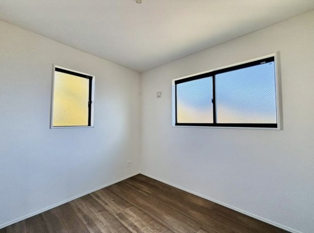 茅ヶ崎市代官町　新築戸建の洋室