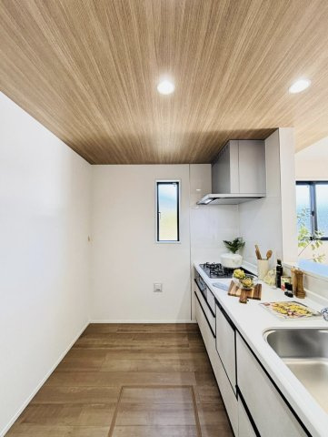 茅ヶ崎市代官町　新築戸建のキッチン