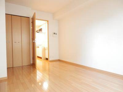 プレサンス京都四条烏丸クロスの子供部屋|洋室