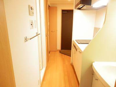 プレサンス京都四条烏丸クロスの内装|廊下