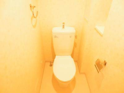 プレサンス京都四条烏丸クロスのトイレ|玄関