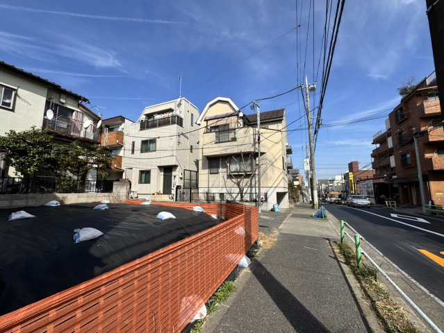 ＜LIBERi リーベリー＞板橋区成増1丁目　角地×好アクセス　新築戸建限定1棟の前面道路含む現地写真|2026年2月撮影