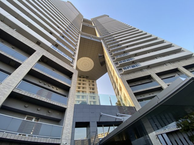 アイランドタワースカイクラブC棟の外観