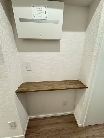 秀和高輪レジデンス　２Fの玄関