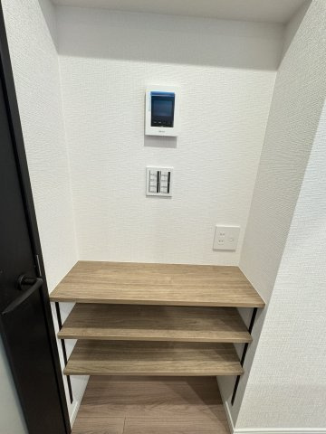 秀和高輪レジデンス　２Fの収納