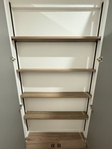 秀和高輪レジデンス　２Fの収納