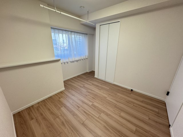 秀和高輪レジデンス　２Fの洋室