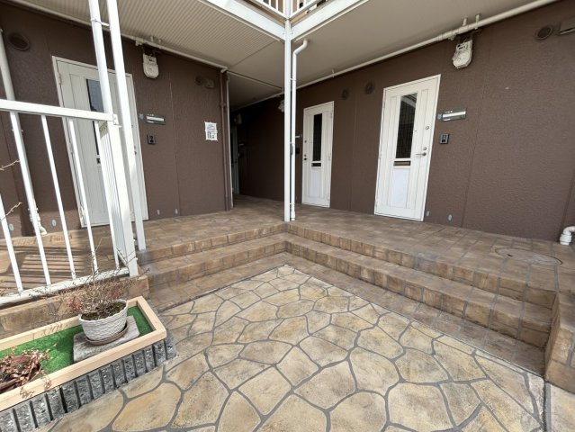 キャンパス本多聞のエントランス