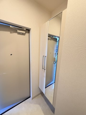 ヒカルサ神戸王塚台Ⅰの玄関
