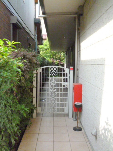 Ｔ．Ｍ　ＨＡＵＳのエントランス|★入口は門扉付きです★