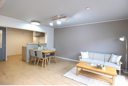 今津浜パークタウン16号棟の居間・リビング