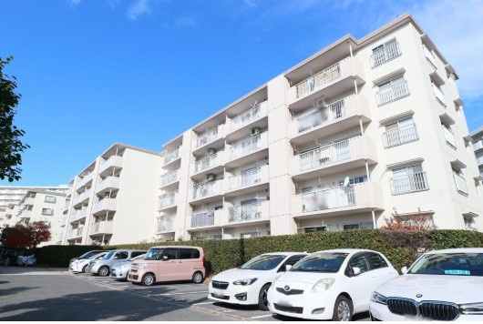 今津浜パークタウン16号棟の外観