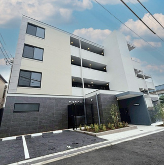【外観】 | 鉄筋コンクリート造のがっちりとした建物。