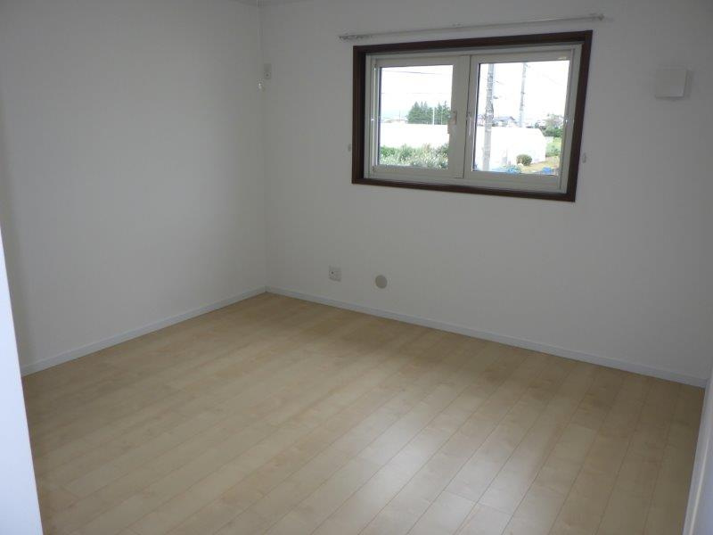 クレールの洋室|寝室や趣味部屋、ワークスペースにも使える落ち着いた空間。静かな時間を大切にできます。