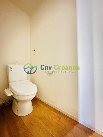 秦野市本町2丁目新築戸建て　1号棟のトイレ