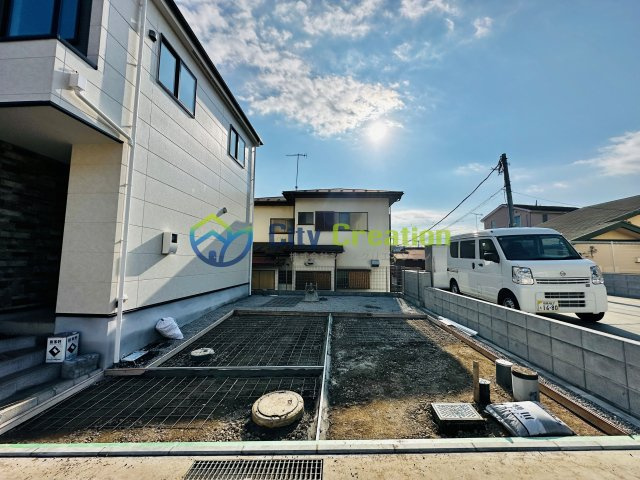 秦野市本町2丁目新築戸建て　1号棟の駐車場