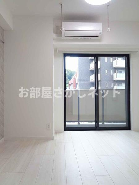 ラフィスタ横浜黄金町の居間・リビング