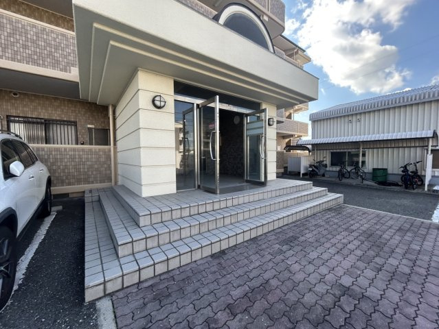 有瀬グランドハイツのエントランス