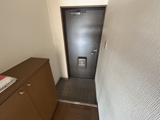 有瀬グランドハイツの玄関