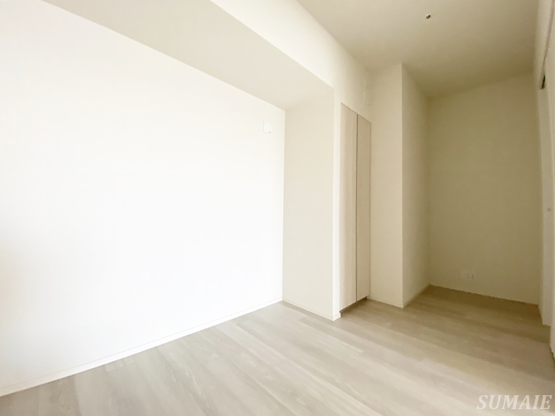 ザ・タワー十条の寝室|別角度から見た4.8帖の寝室です☆