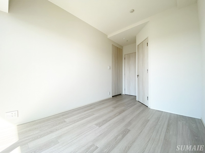 ザ・タワー十条の洋室|別角度から見た6.6帖の洋室です☆