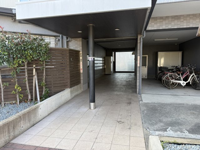 グランドハイツファミールのエントランス