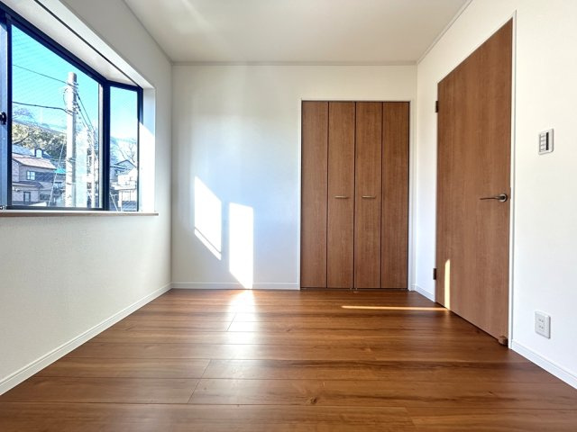 厚木市恩名 リフォーム中古戸建ての洋室