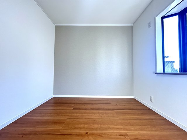 厚木市恩名 リフォーム中古戸建ての洋室