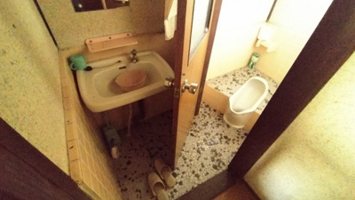 【トイレ】 | 安佐北区白木町井原 | 部屋数が豊富な７ＤＫ古民家、倉庫物置、畑つき