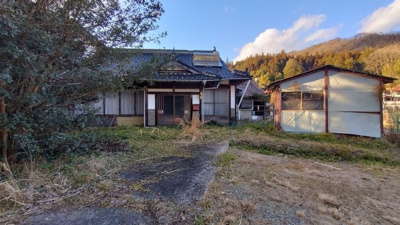 【外観】 | 安佐北区白木町井原 | 部屋数が豊富な７ＤＫ古民家、倉庫物置、畑つき