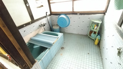 【独立洗面台】 | 安佐北区白木町井原 | 部屋数が豊富な７ＤＫ古民家、倉庫物置、畑つき