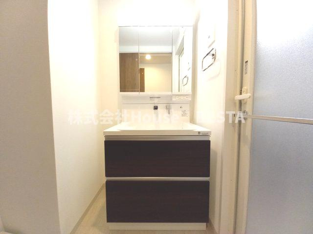 Eastern Wellsの独立洗面台