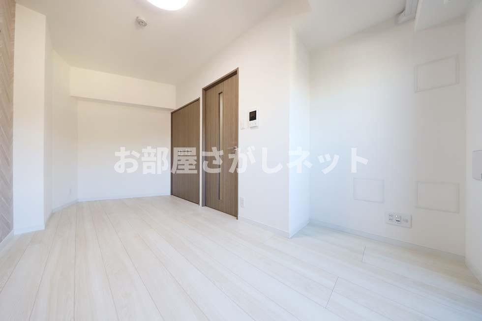 ラフィスタ横浜黄金町【おとり物件なし】#学生・社会人にオススメ！初期費用分割払いOK！の居間・リビング