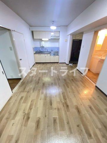 大阪市東淀川区西淡路１丁目の賃貸マンションの居間・リビング