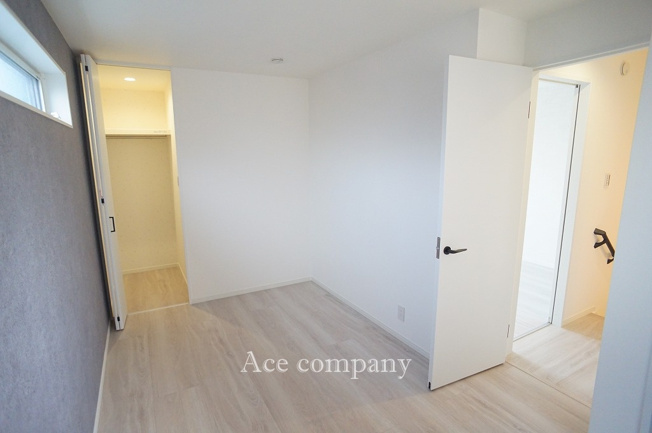 【子供部屋】 | 八尾市本町2丁目 | 【3階：洋室5.72帖】クローゼット完備です♪