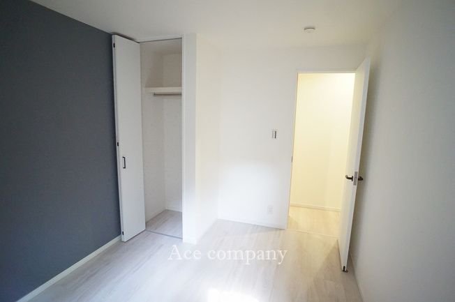 【子供部屋】 | 八尾市本町2丁目 | 【1階：洋室5帖】クローゼット完備です♪