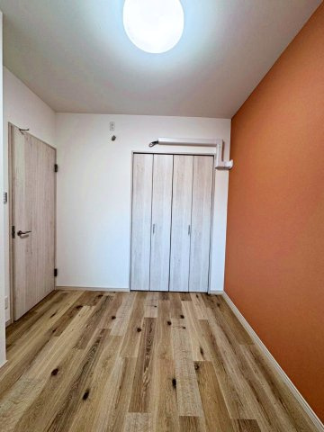 今福西コーポの洋室|たっぷり収納可能なウォークインクローゼットつきで荷物の多いご家族でも安心です！